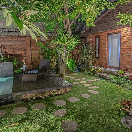 Tirta Bali Villa Jimbaran Екстериор снимка