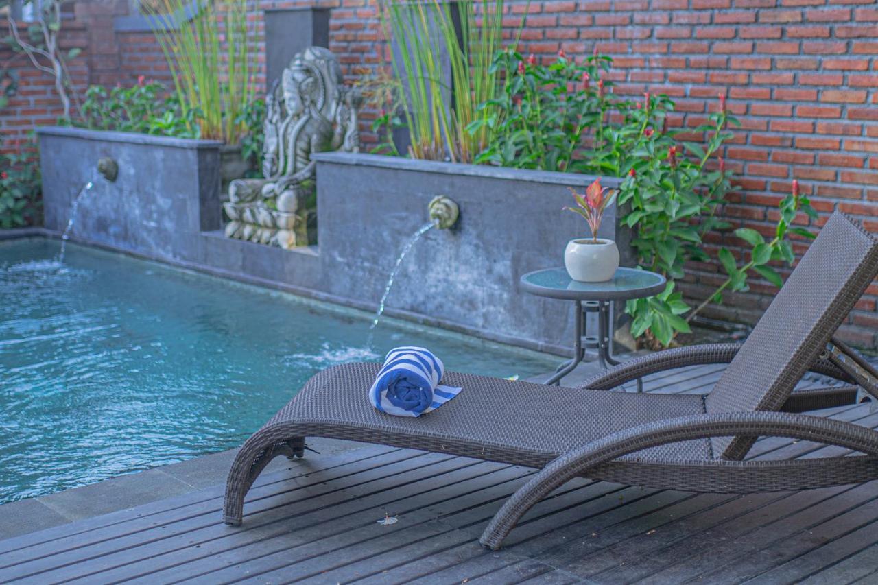 Tirta Bali Villa Jimbaran Екстериор снимка